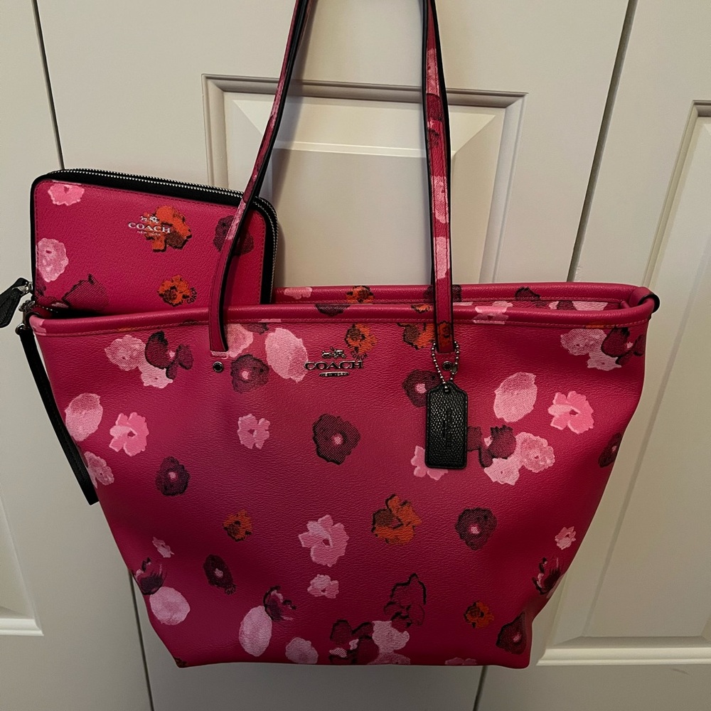 Coach Floral City Tote and matching Wristlet Wallet